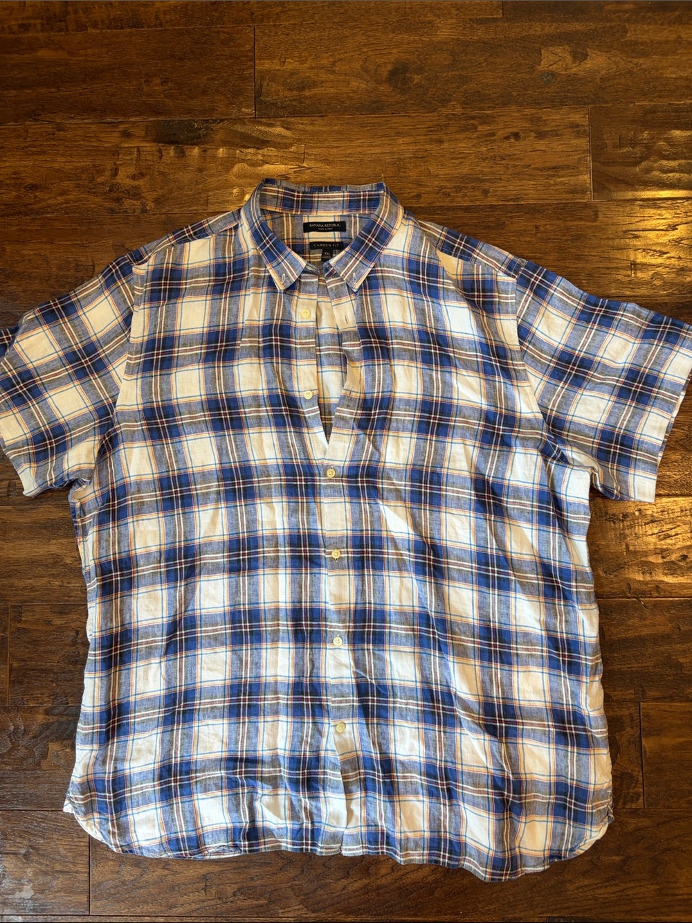 Banana Republic Blue and White Plaid Short-Sleeve Button-Down